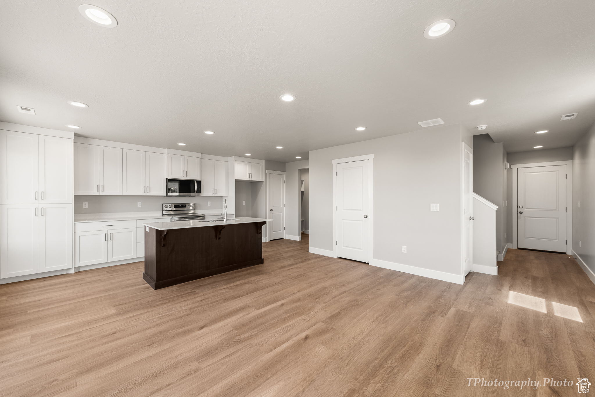 CEDAR BREAKS - Residential Lease