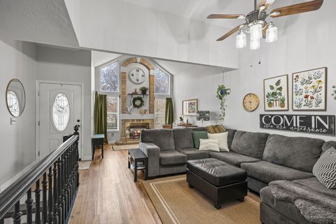 Homes For Sale - 1015 E Brook Haven Dr<br/> Kaysville, UT 84037