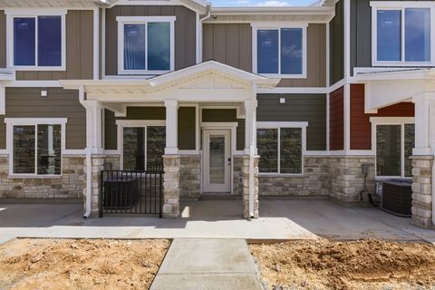 Tiny photo for 3130 N 1700 E, Layton, UT 84040 (MLS # 2147838)
