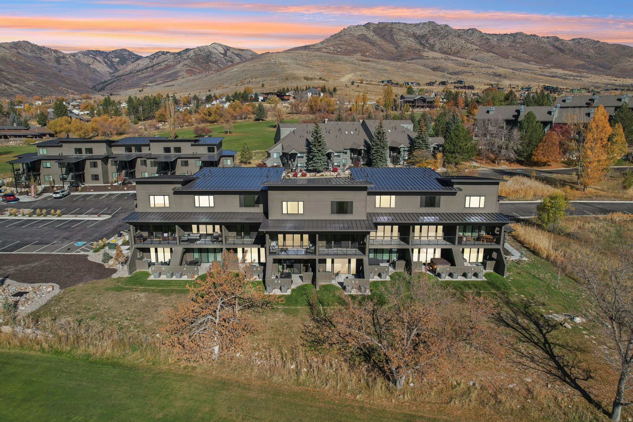 THE POINTE AT WOLF CREEK - Residential