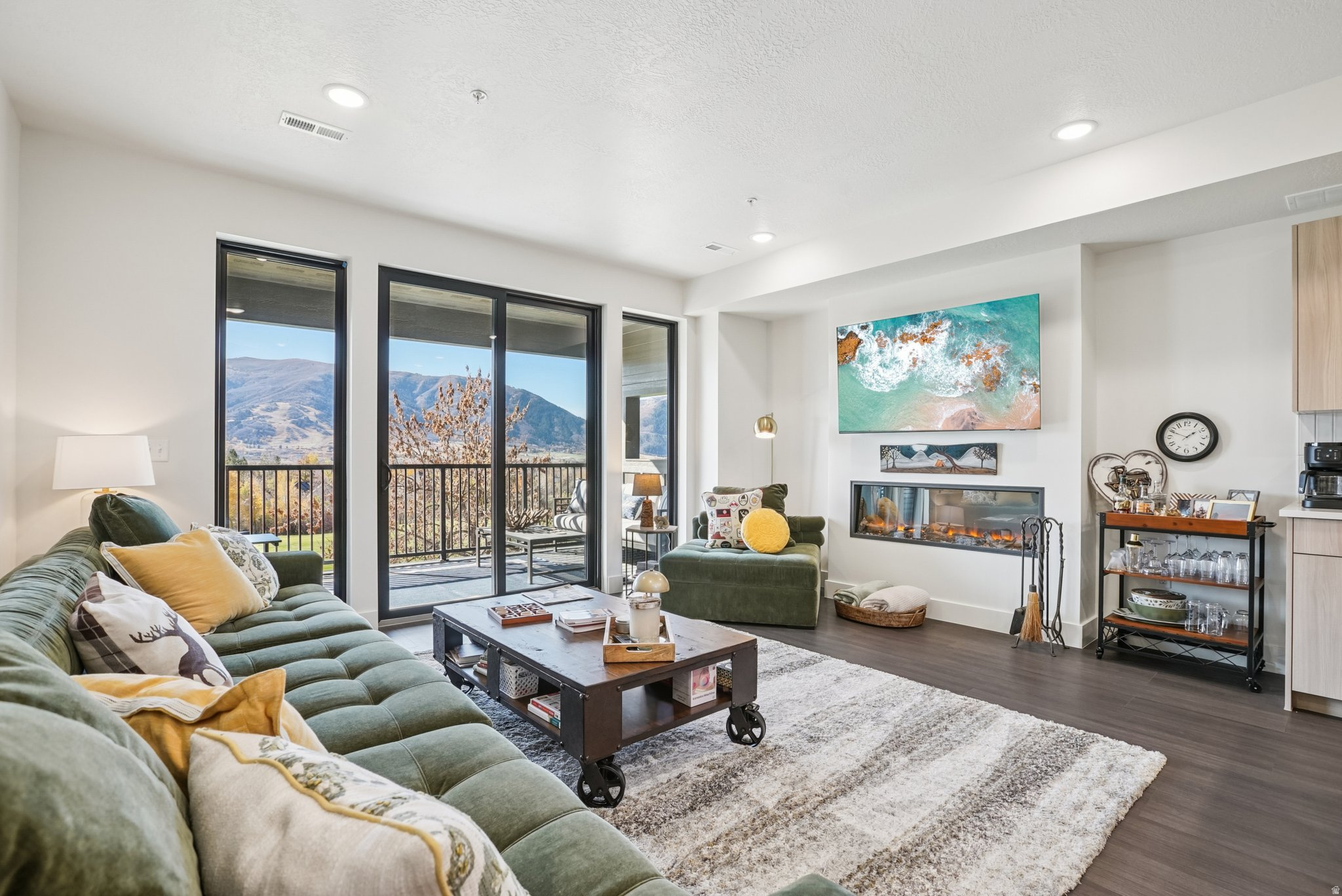 THE POINTE AT WOLF CREEK - Residential