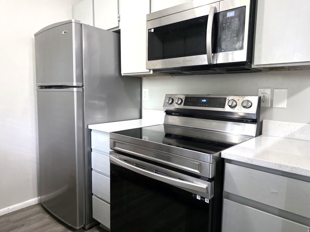 Photo of 558 N REDWOOD RD #7-3, Salt Lake City, UT 84116 (MLS # 2182528)
