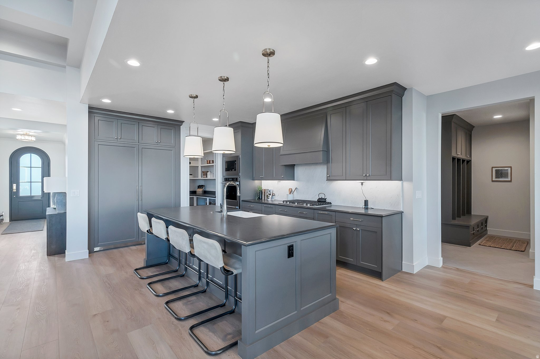 BEACON POINTE - Residential