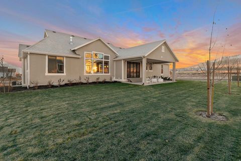Tiny photo for 963 S LOUISA DR, Saratoga Springs, UT 84045 (MLS # 2148632)