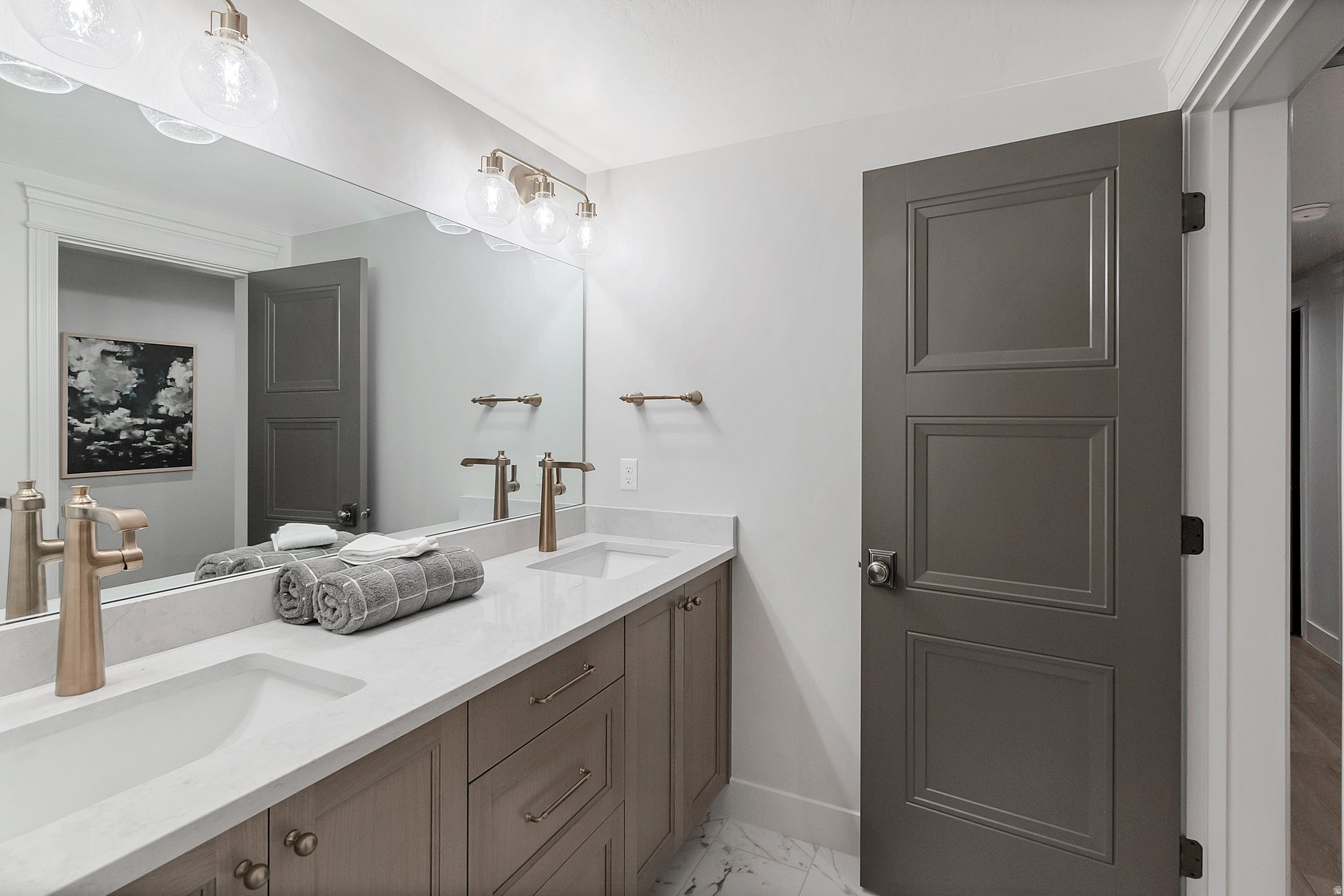 BEACON POINTE - Residential