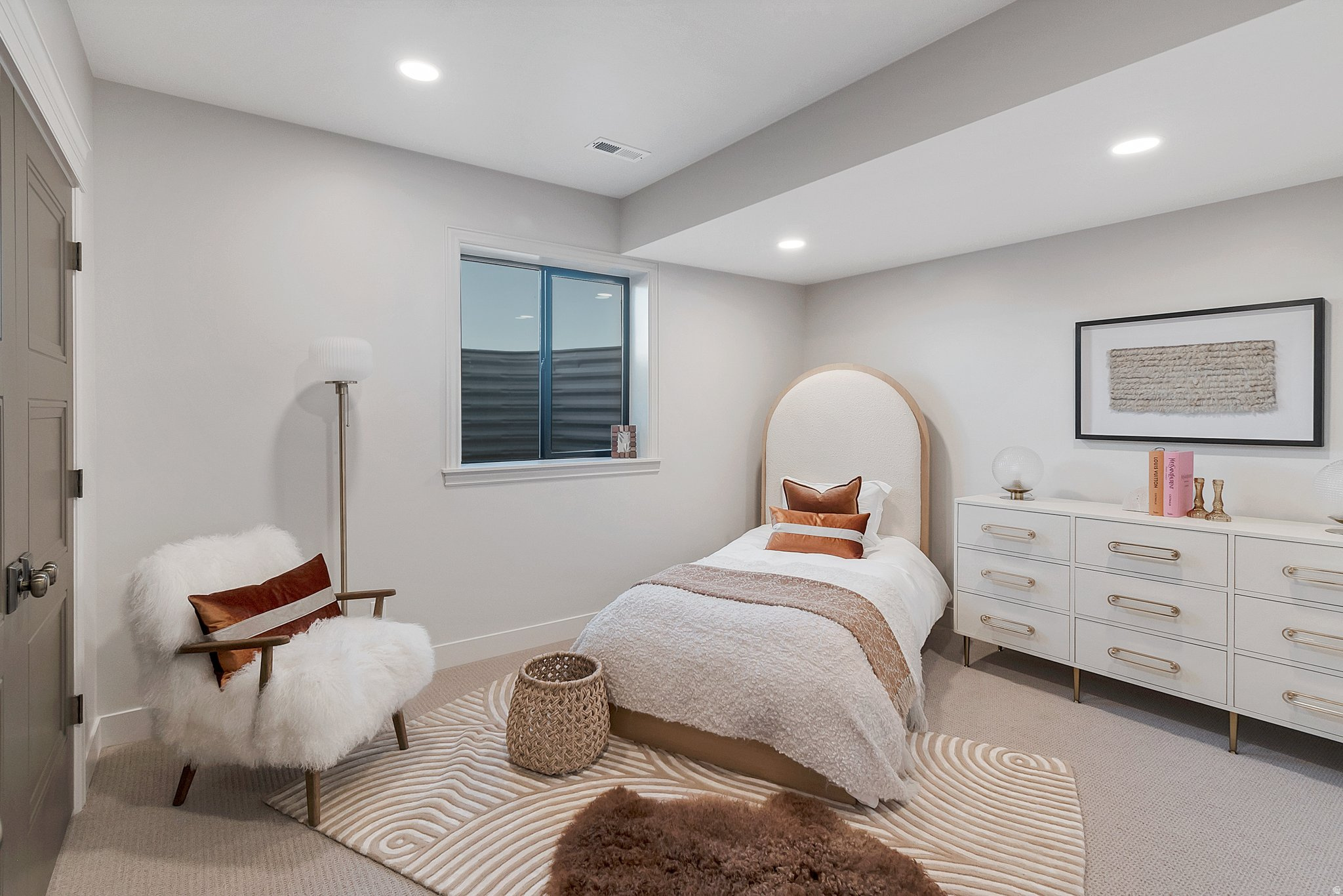 BEACON POINTE - Residential