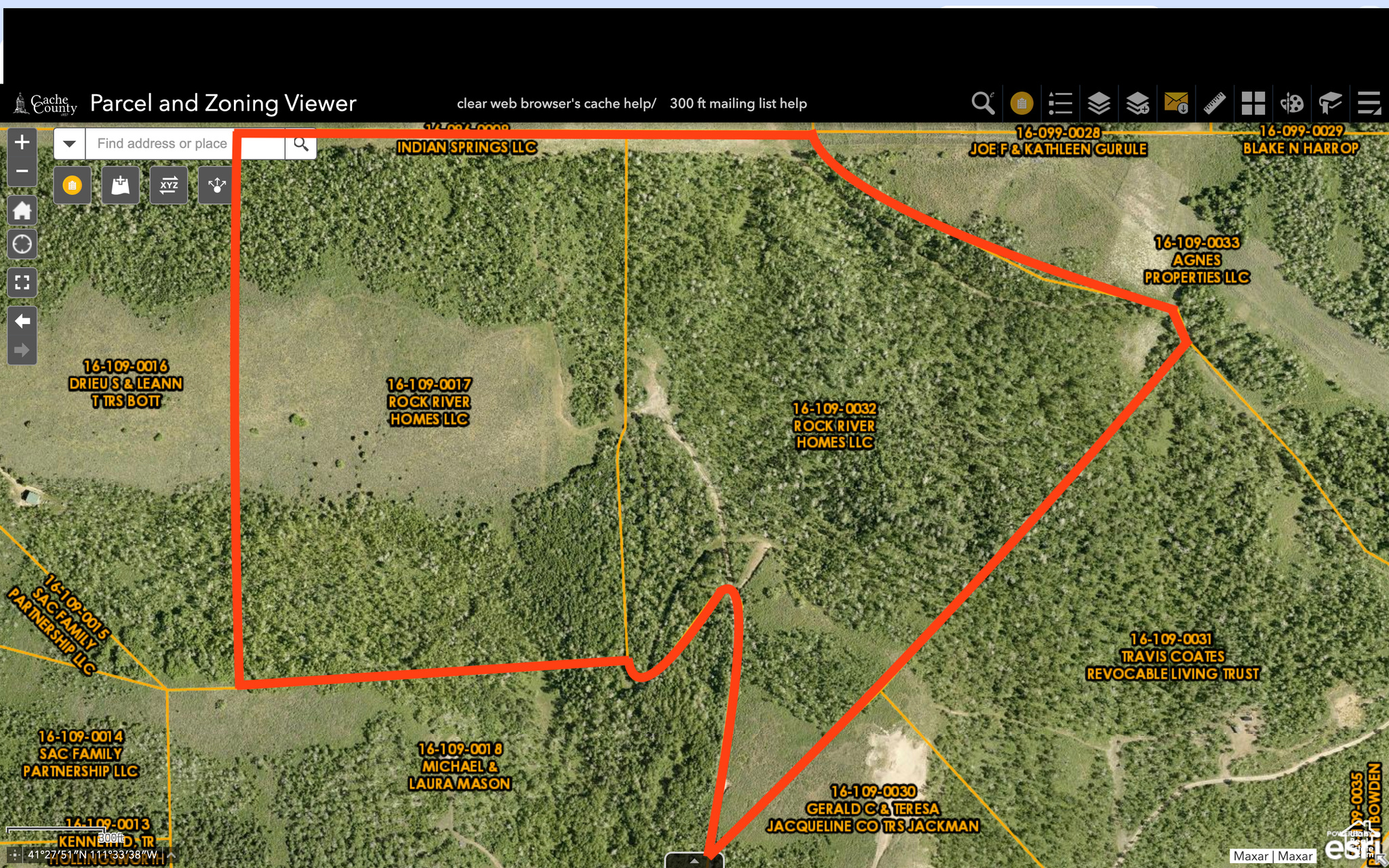 Main image without alt text