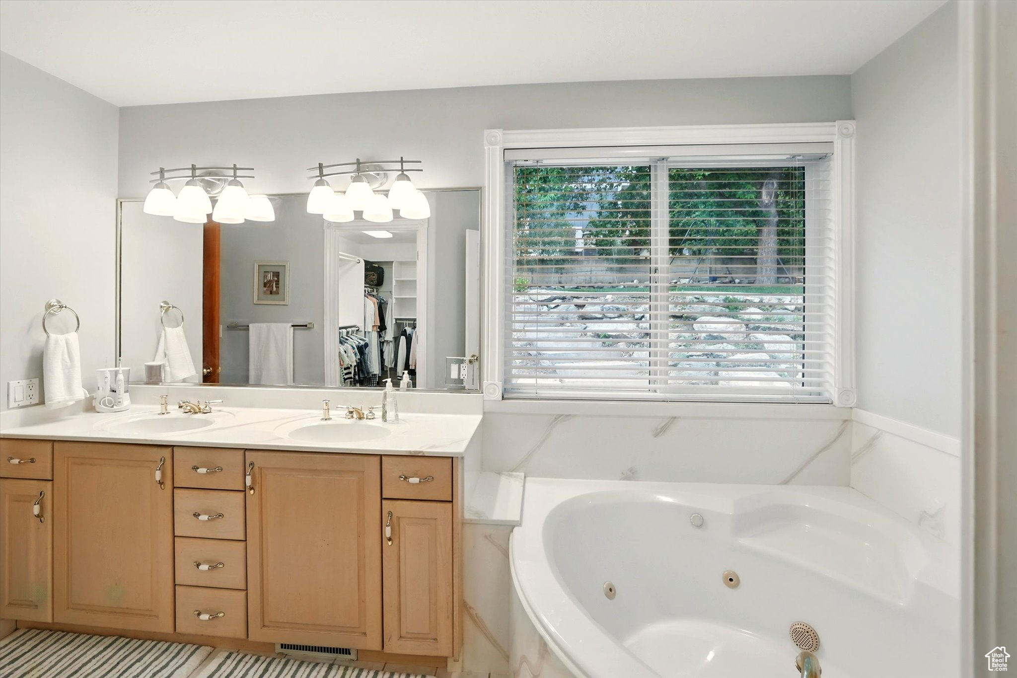 408 E Chase Ln Ln, Centerville, Utah image 32