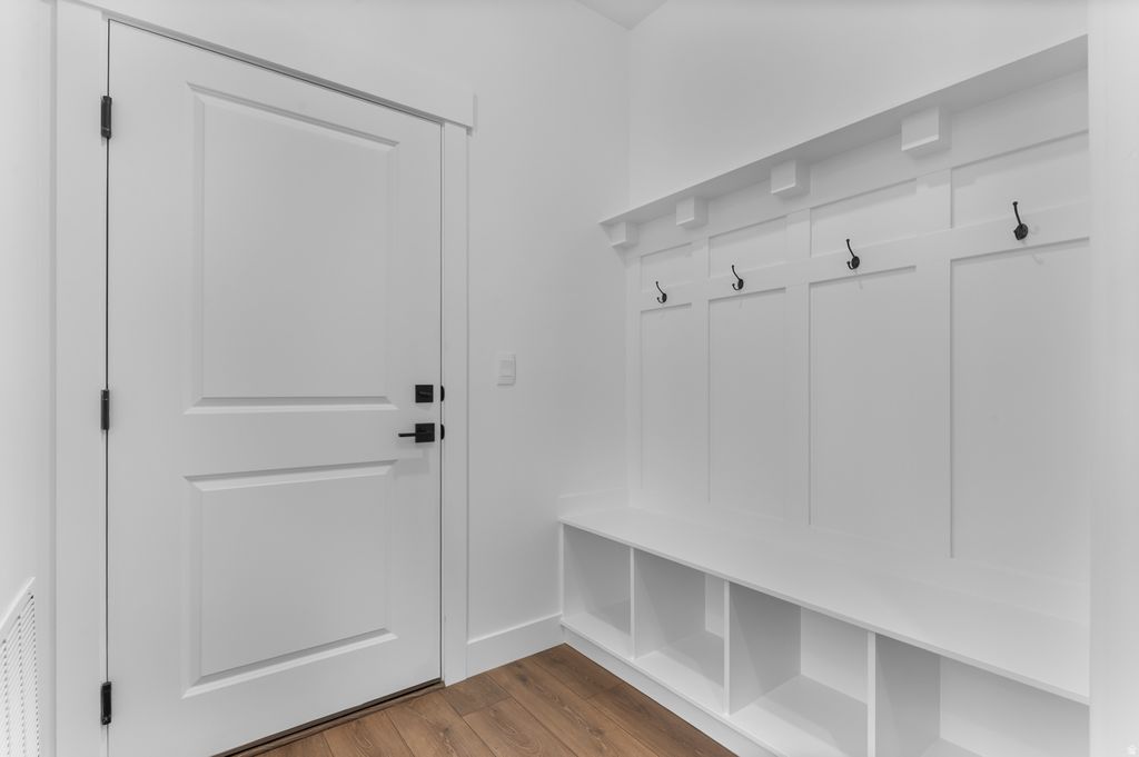 Photo of 1567 E 920 N #194, Salem, UT 84653 (MLS # 2136641)