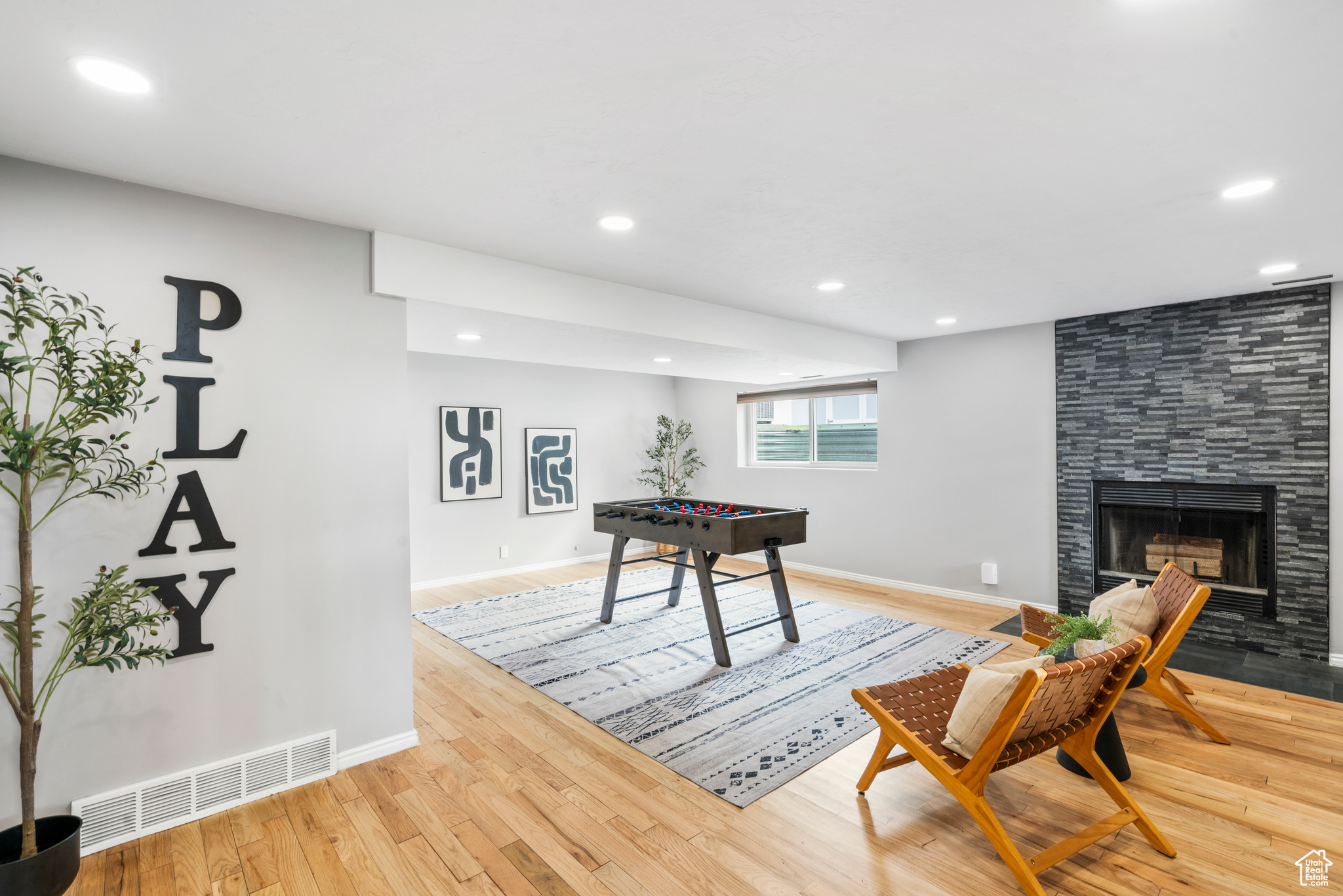 RIDGE POINT - Residential