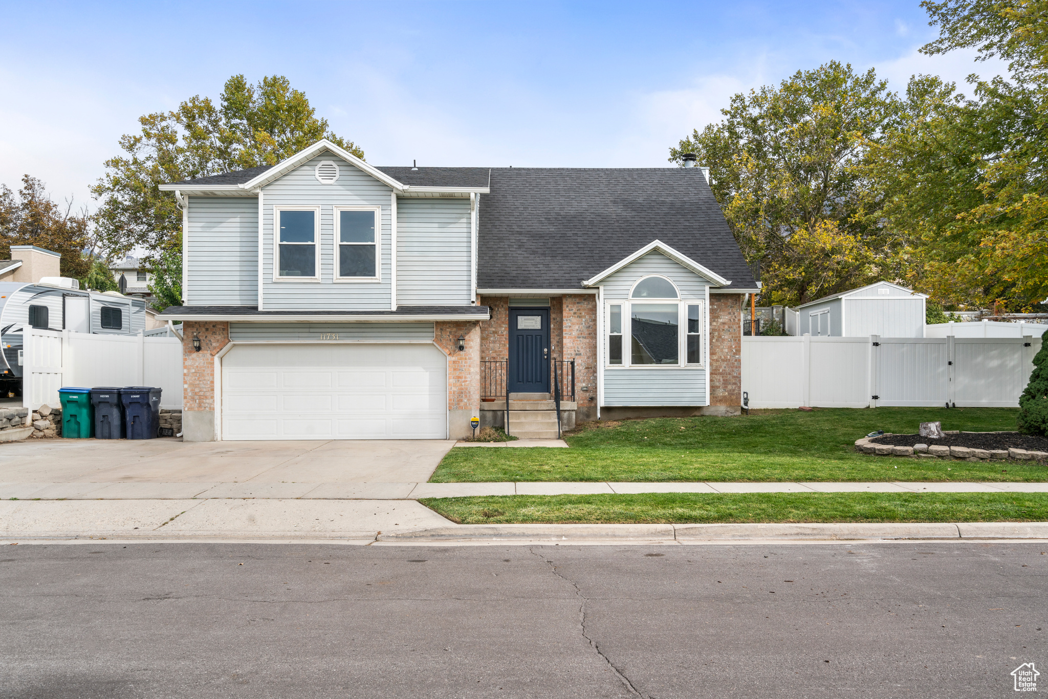 RIDGE POINT - Residential