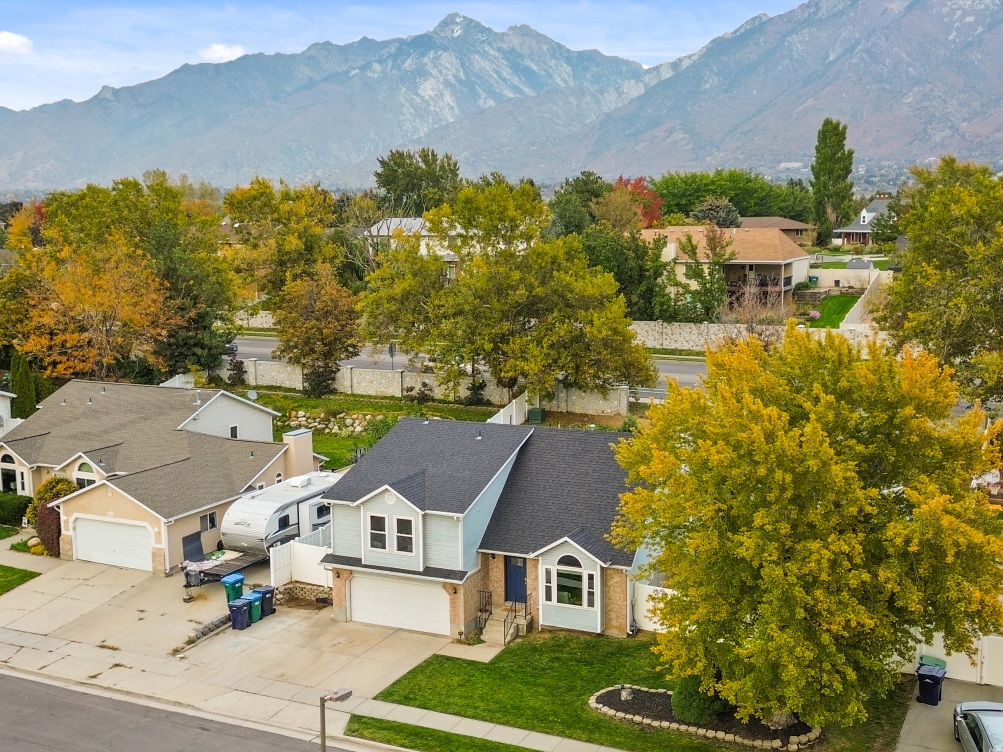 RIDGE POINT - Residential