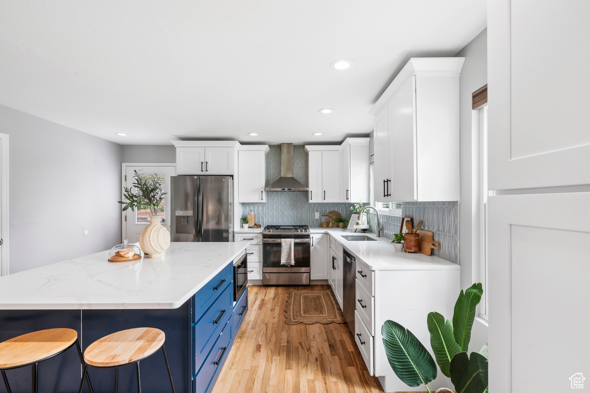 RIDGE POINT - Residential