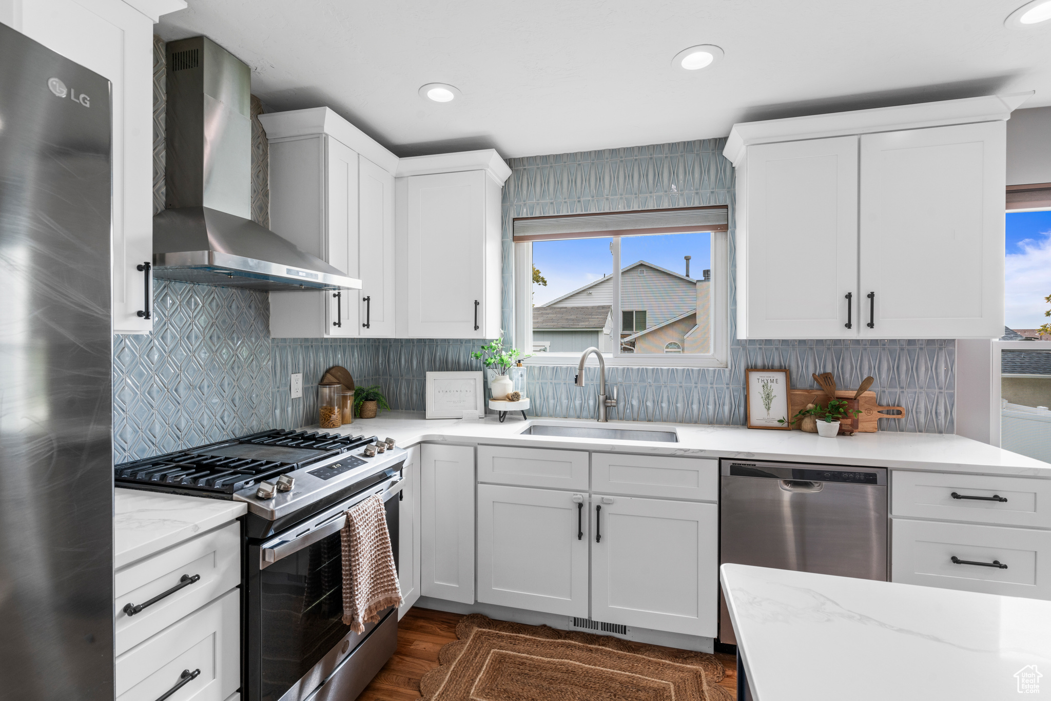 RIDGE POINT - Residential