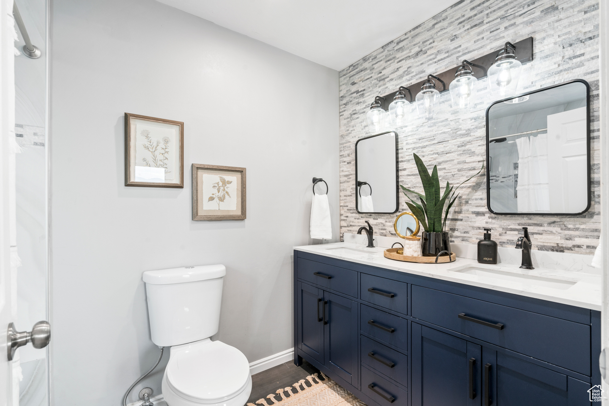 RIDGE POINT - Residential