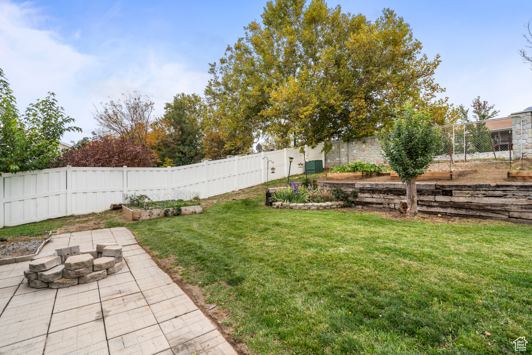 RIDGE POINT - Residential