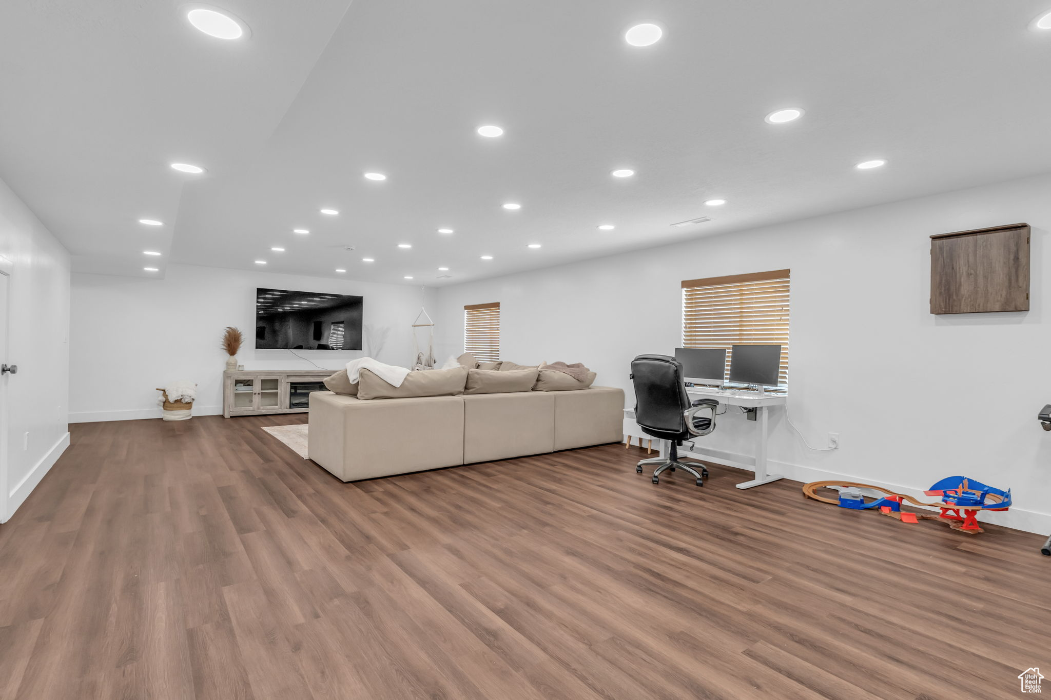 THE VILLAGE OF HAWKS LANDING - Residential