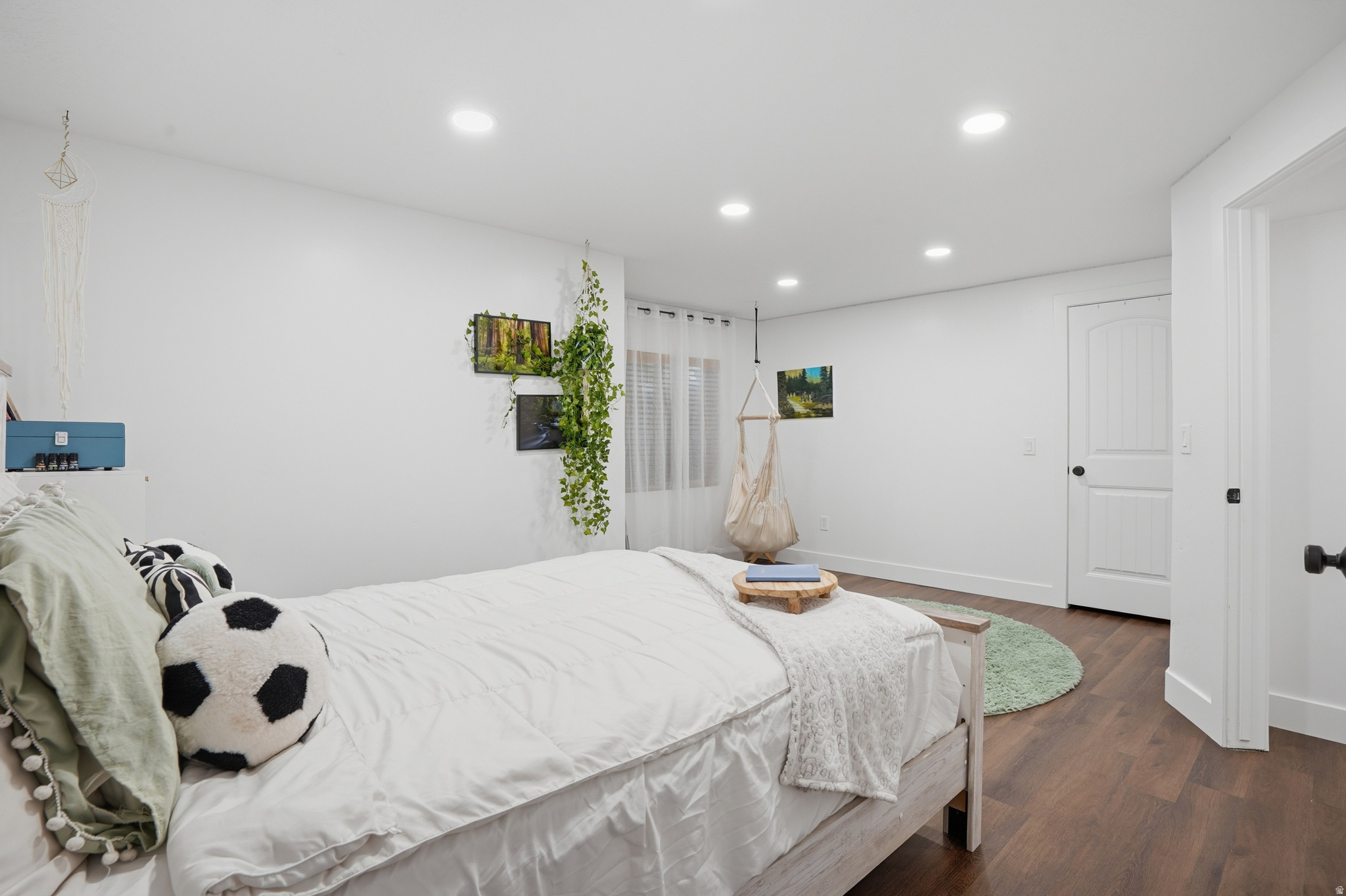 THE VILLAGE OF HAWKS LANDING - Residential