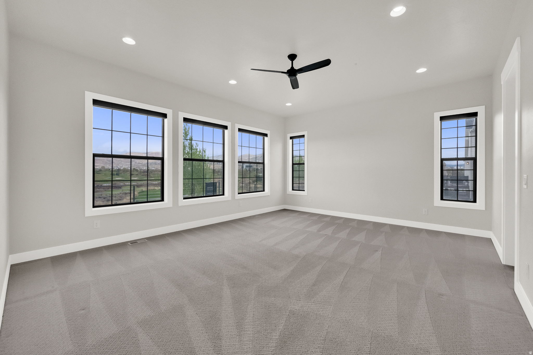 HOLBROOK FARMS - Residential