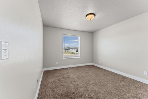 Tiny photo for 662 E 100 N, Tremonton, UT 84337 (MLS # 2157792)