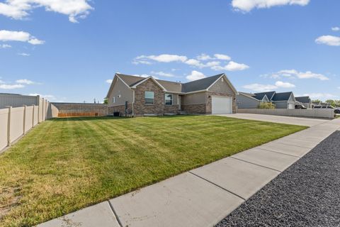 Tiny photo for 662 E 100 N, Tremonton, UT 84337 (MLS # 2157792)