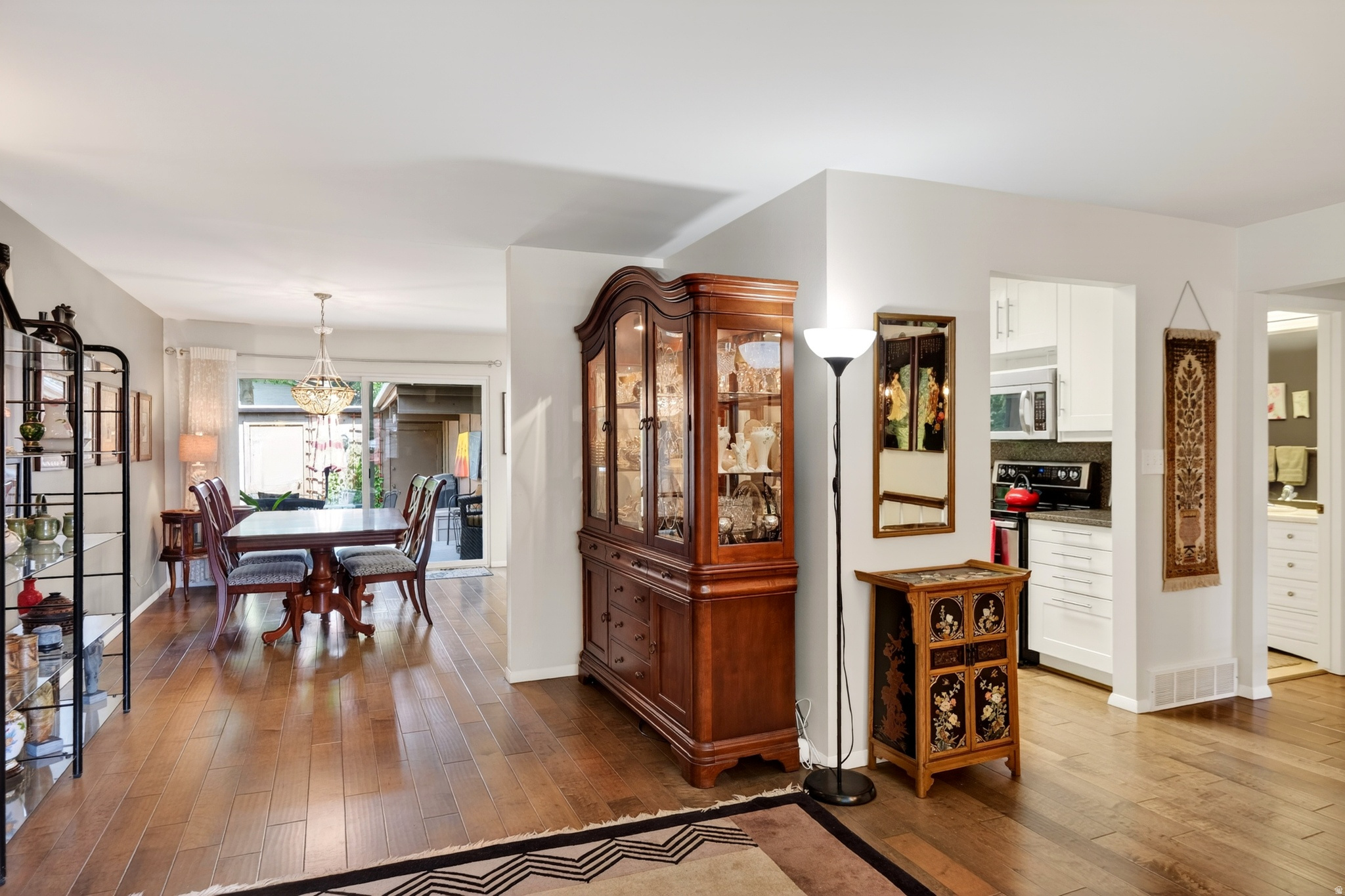 THREE FOUNTAINS - Residential