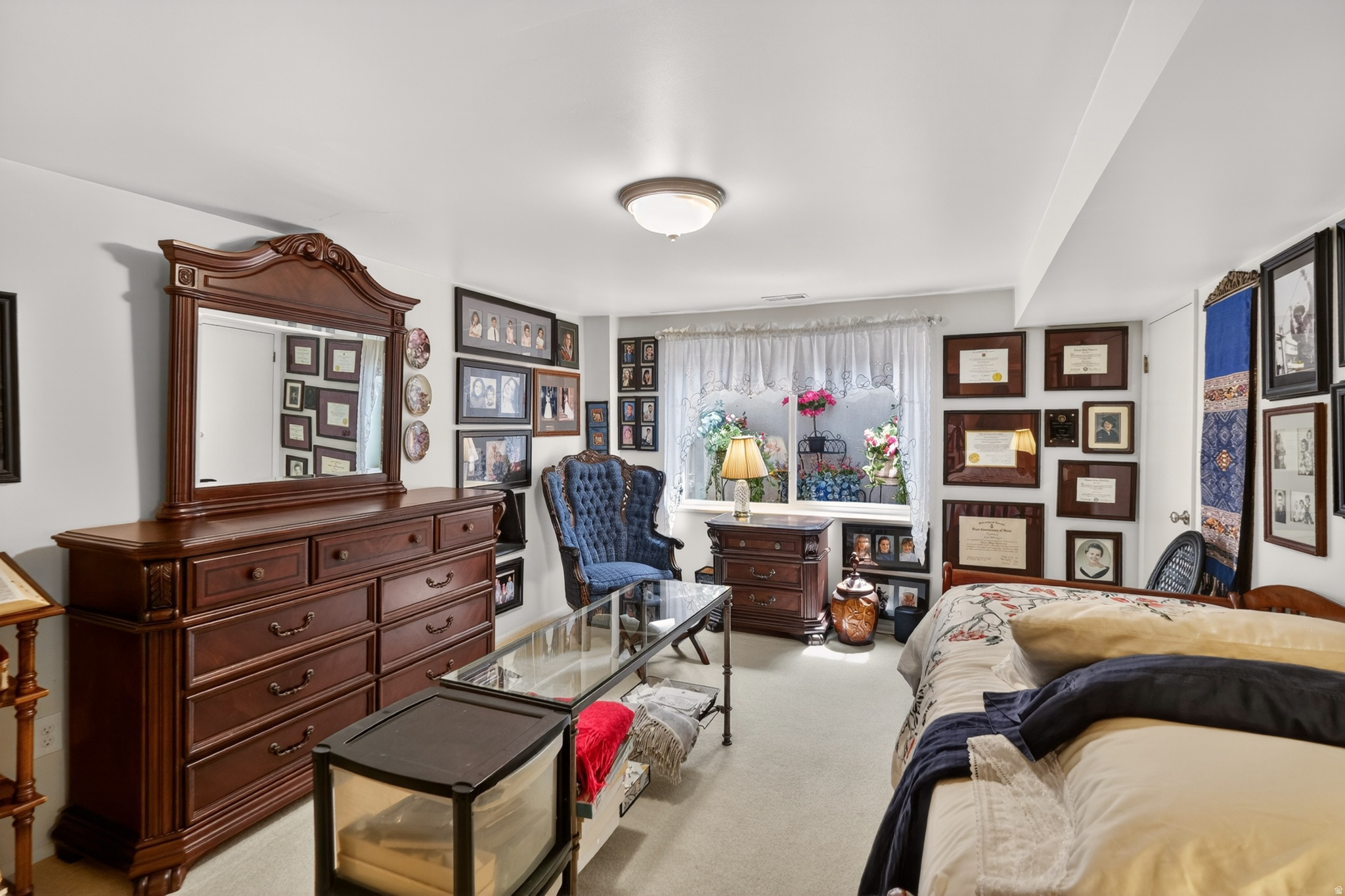 THREE FOUNTAINS - Residential