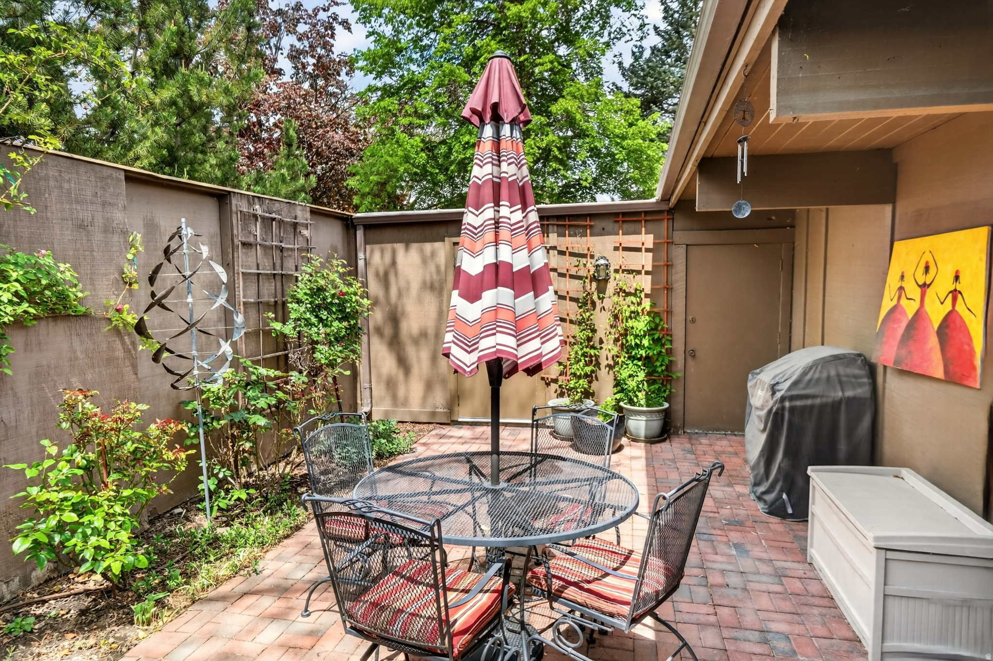 THREE FOUNTAINS - Residential