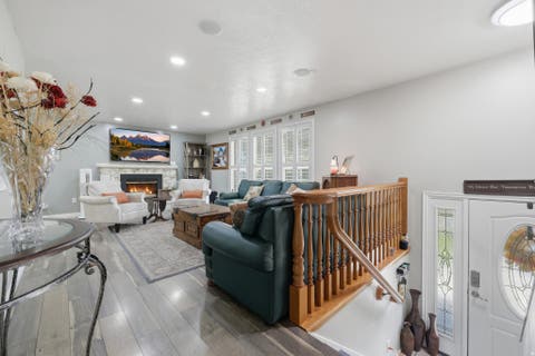 Tiny photo for 106 W 575 N, Kaysville, UT 84037 (MLS # 2177068)