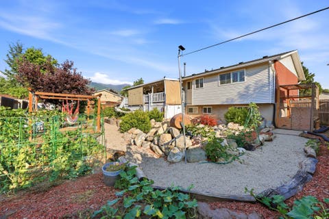 Tiny photo for 106 W 575 N, Kaysville, UT 84037 (MLS # 2177068)