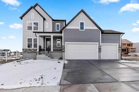 Photo of 1177 W MAHOGANY ST N, Saratoga Springs, UT 84045 (MLS # 2139261)