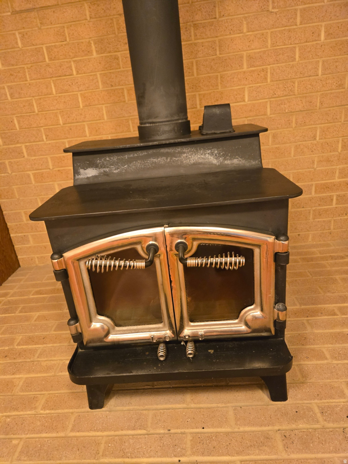 COUNTRY SQUIRE ESTATES - Residential