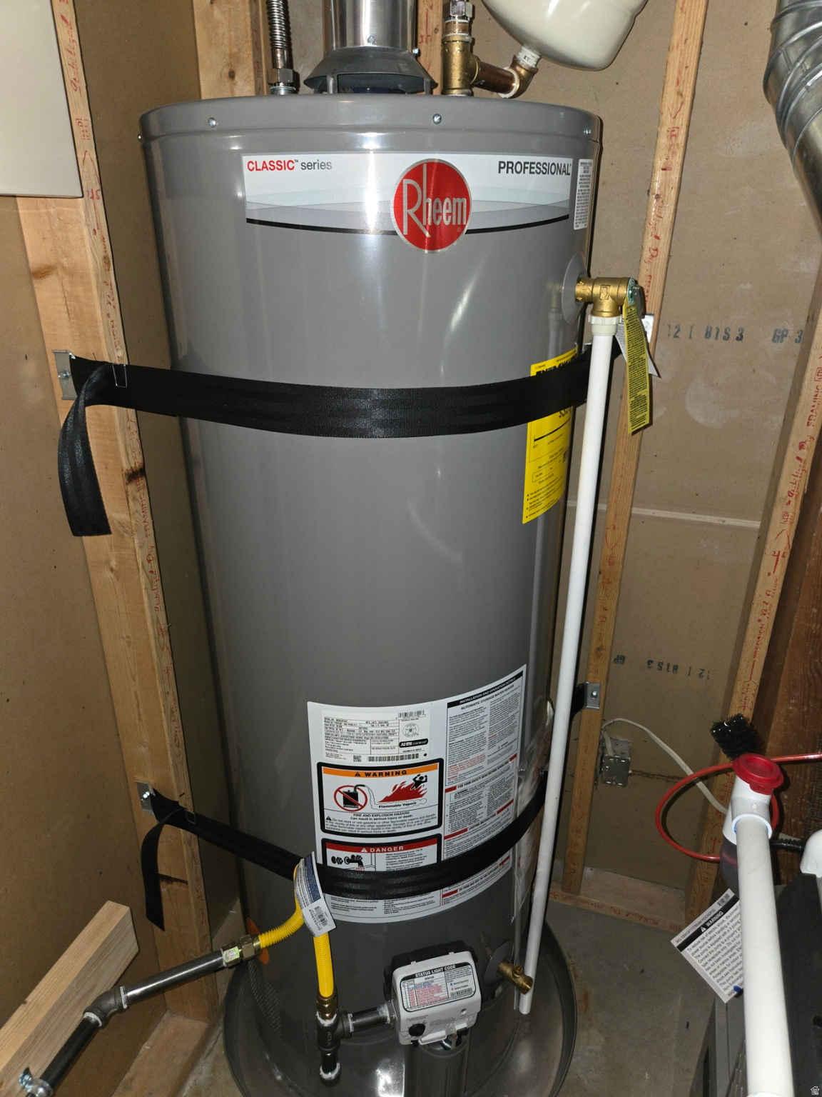 COUNTRY SQUIRE ESTATES - Residential