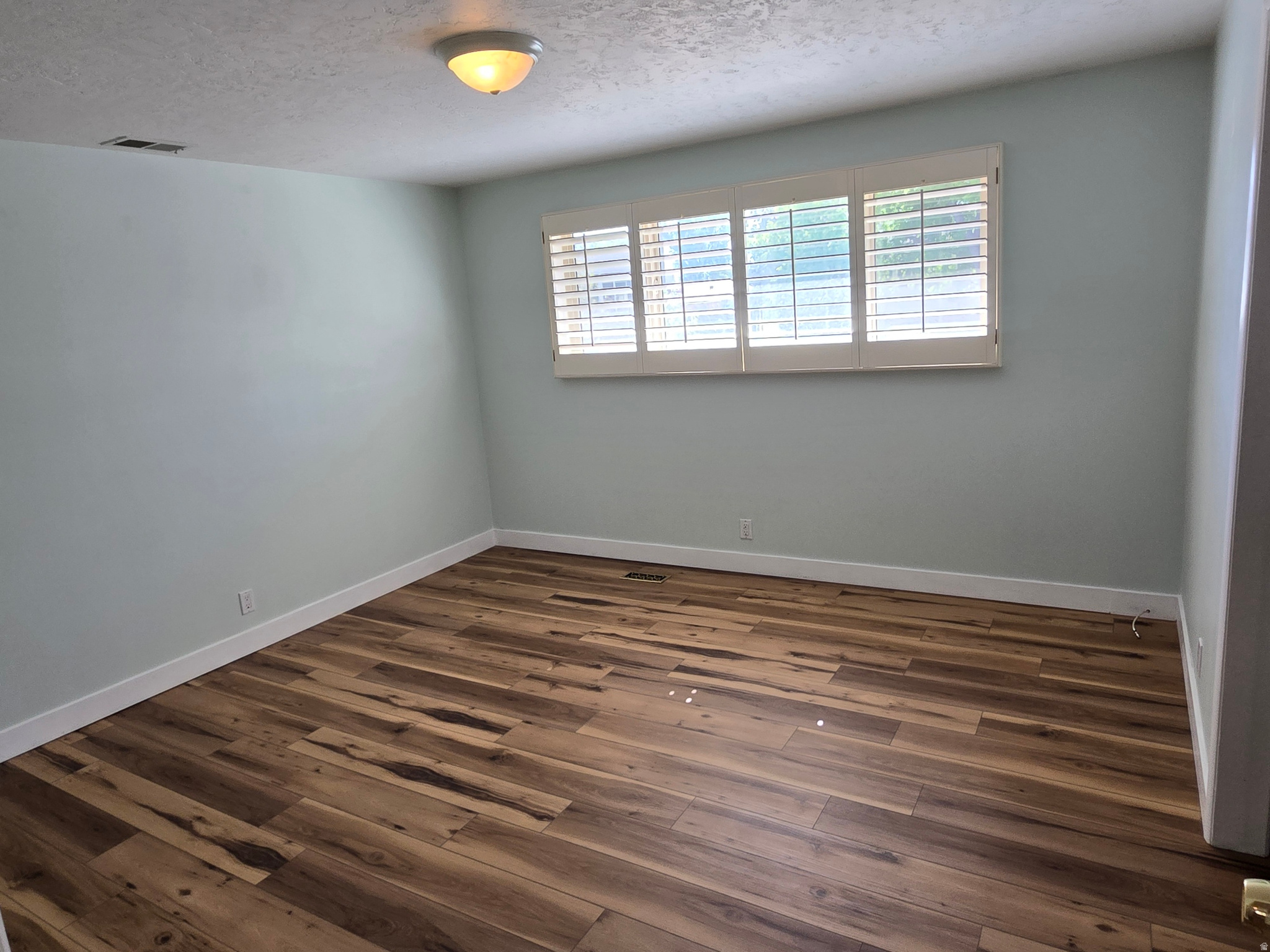 COUNTRY SQUIRE ESTATES - Residential