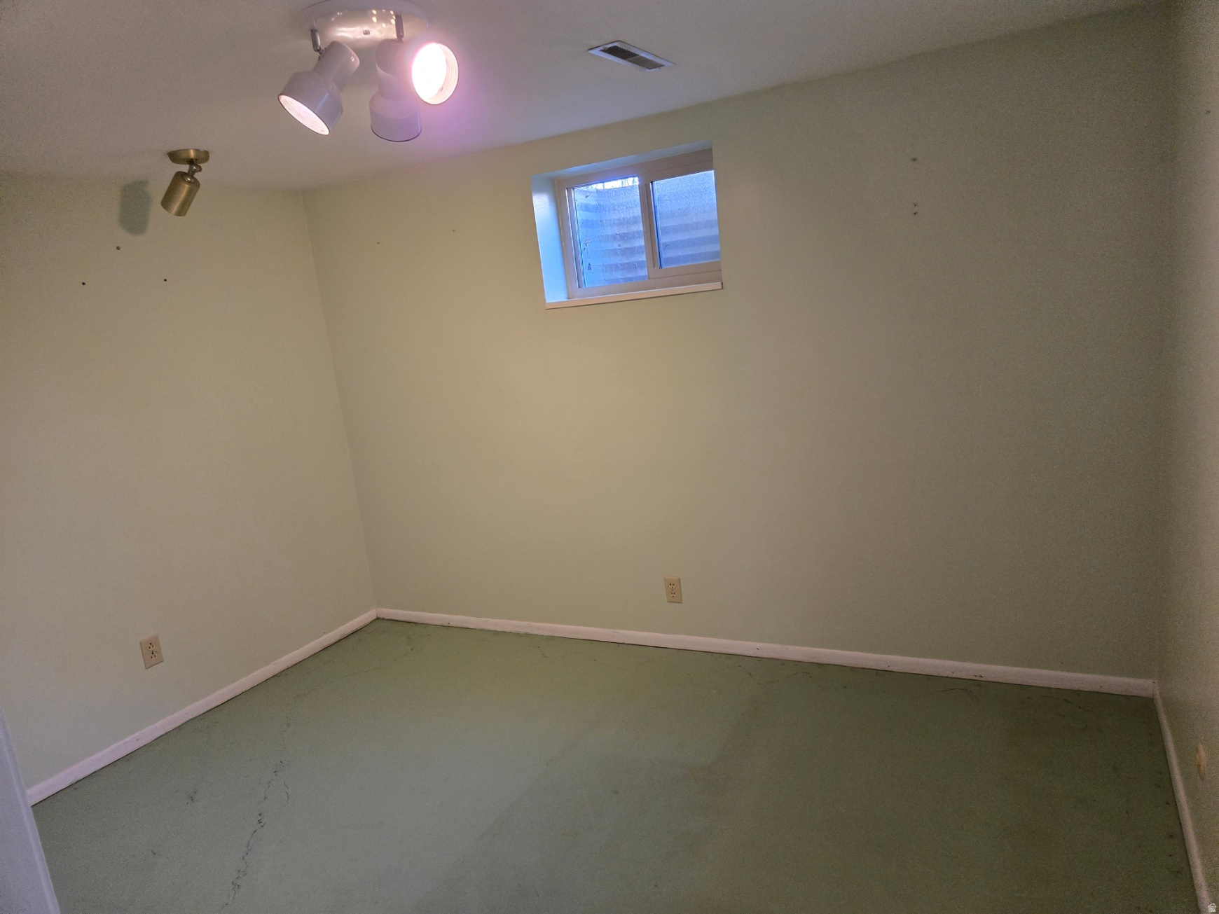 COUNTRY SQUIRE ESTATES - Residential