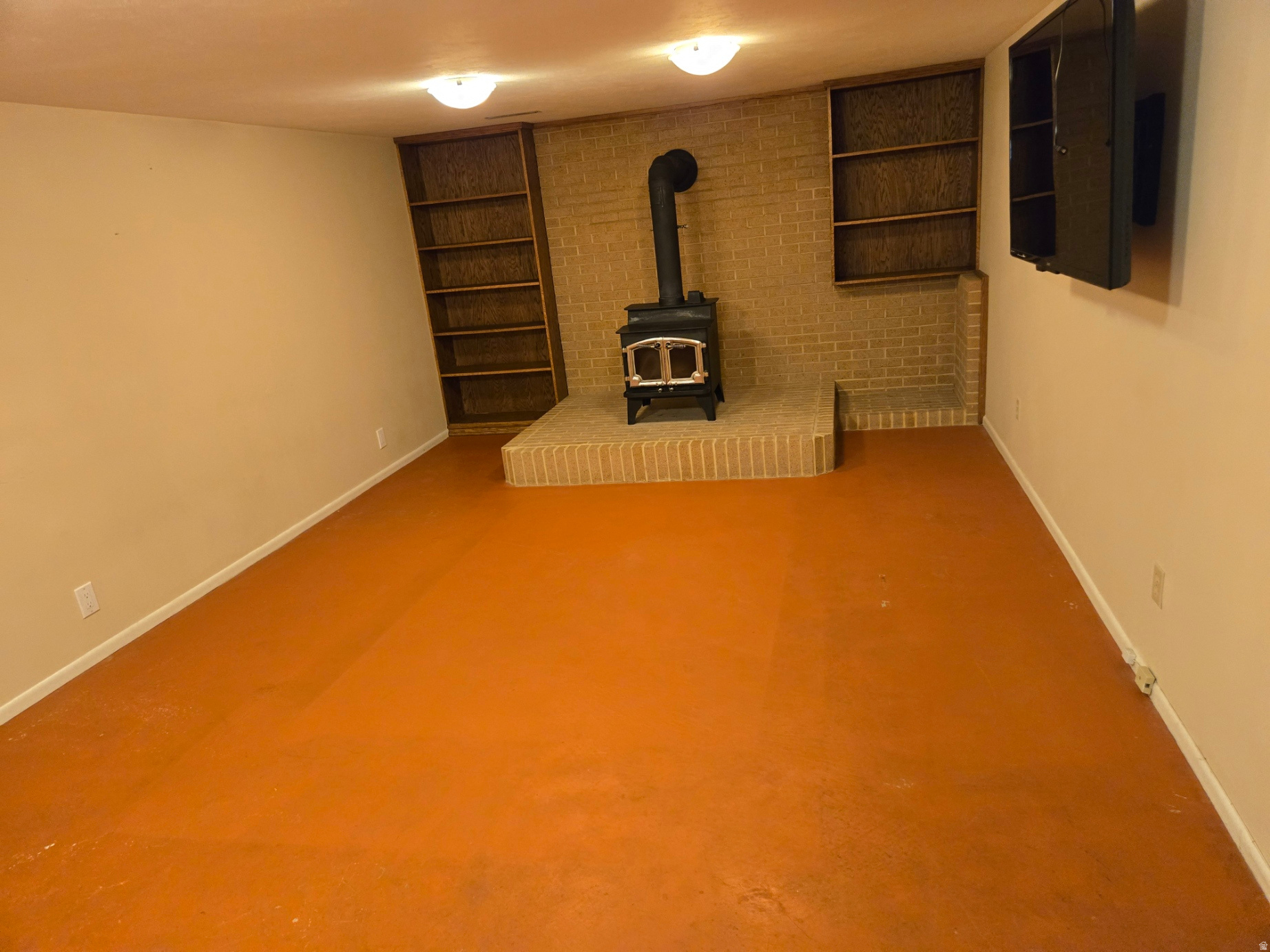 COUNTRY SQUIRE ESTATES - Residential