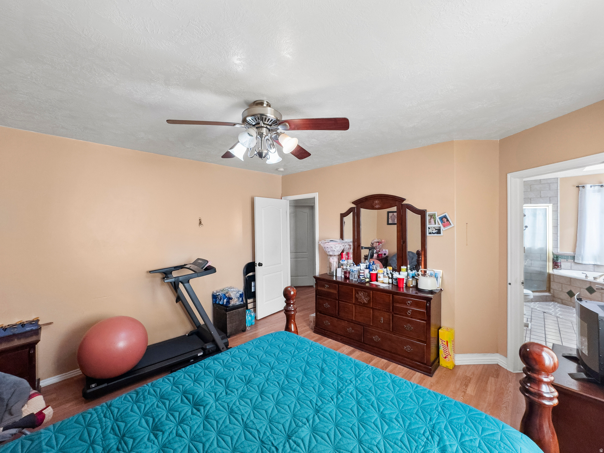 LAMPLIGHT VILLAGE - Residential