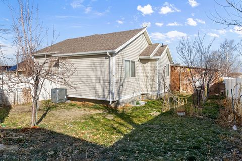 Tiny photo for 3635 S EVENING LIGHT CV, Magna, UT 84044 (MLS # 2133270)