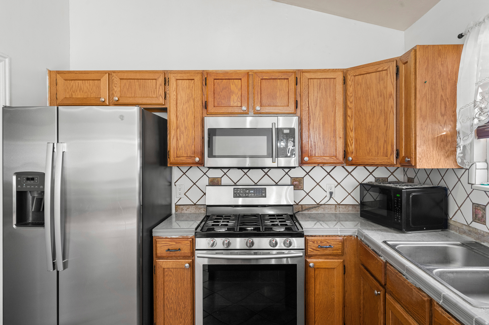 LAMPLIGHT VILLAGE - Residential