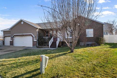 Tiny photo for 3635 S EVENING LIGHT CV, Magna, UT 84044 (MLS # 2133270)