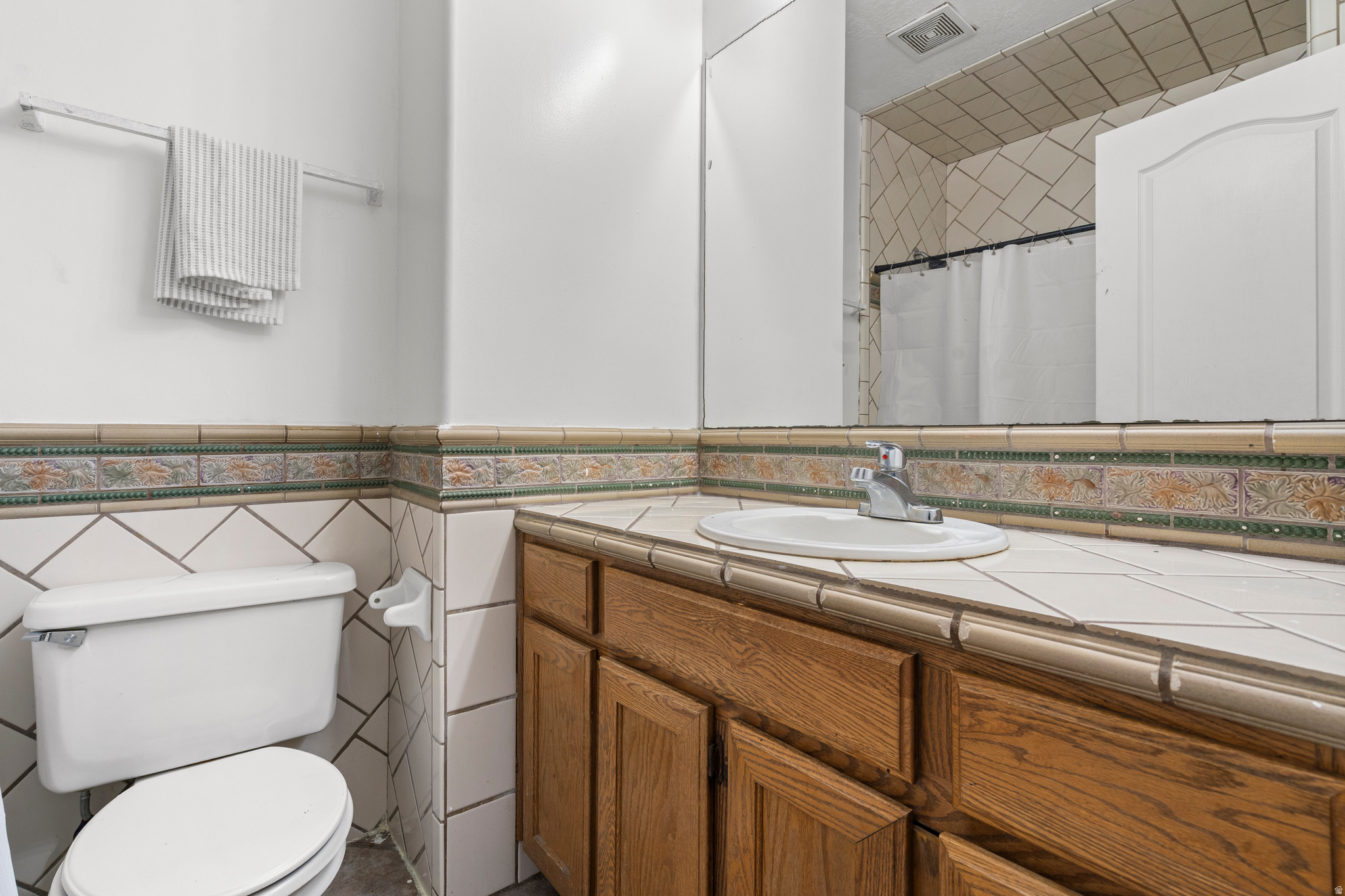 LAMPLIGHT VILLAGE - Residential