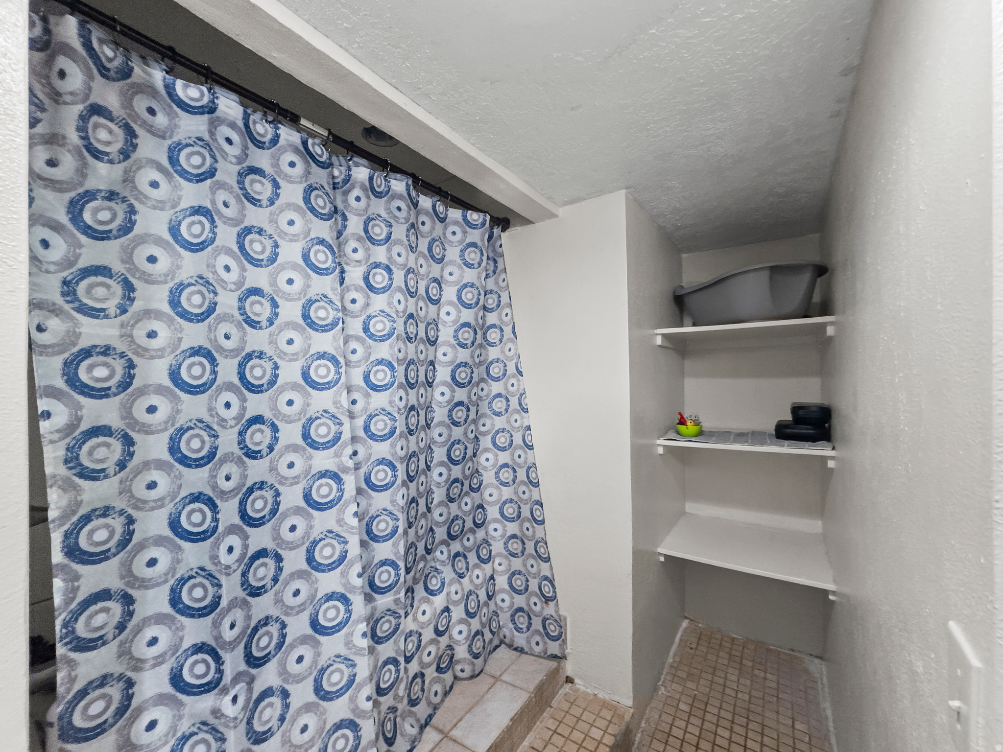 LAMPLIGHT VILLAGE - Residential