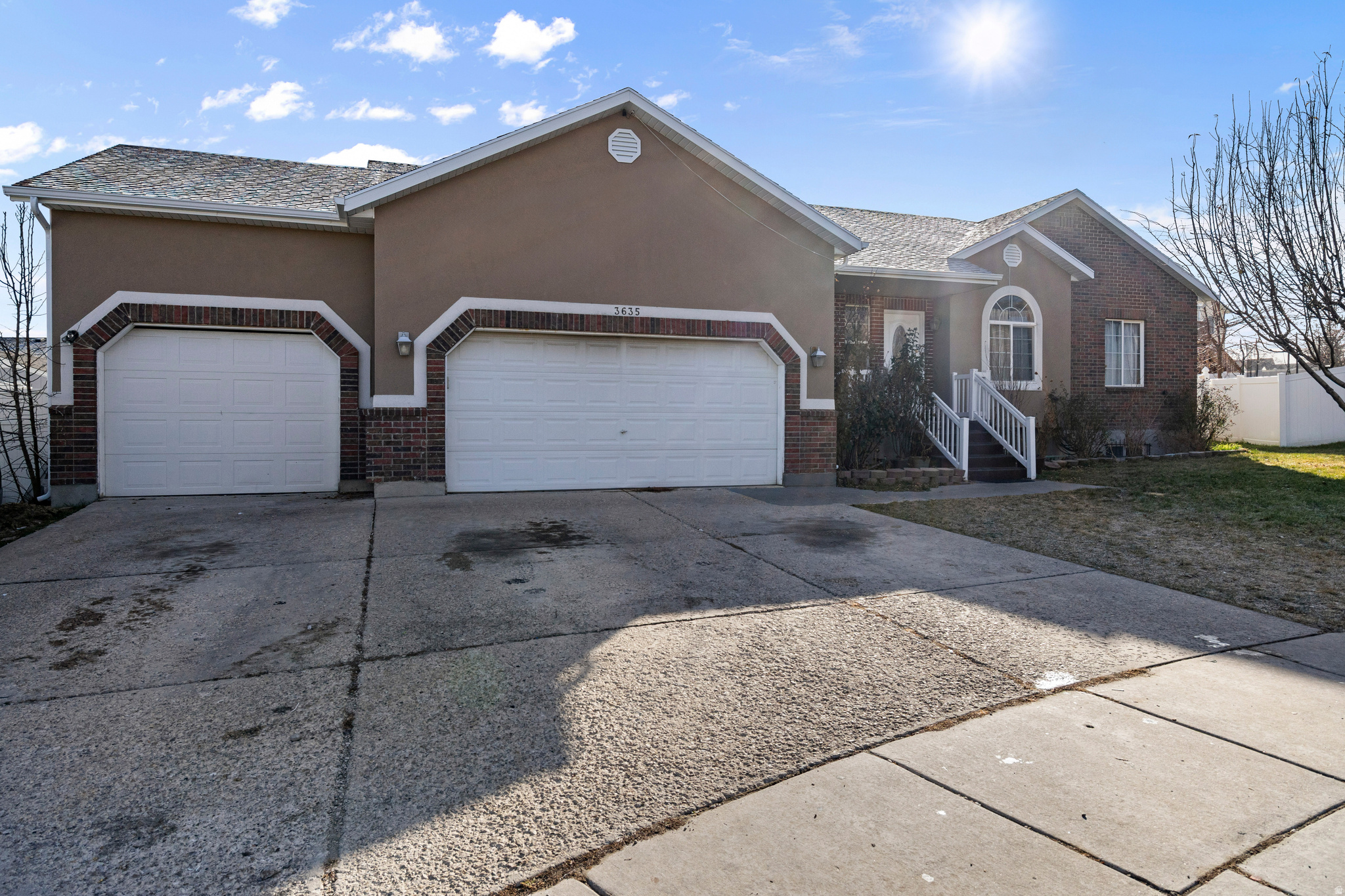 LAMPLIGHT VILLAGE - Residential