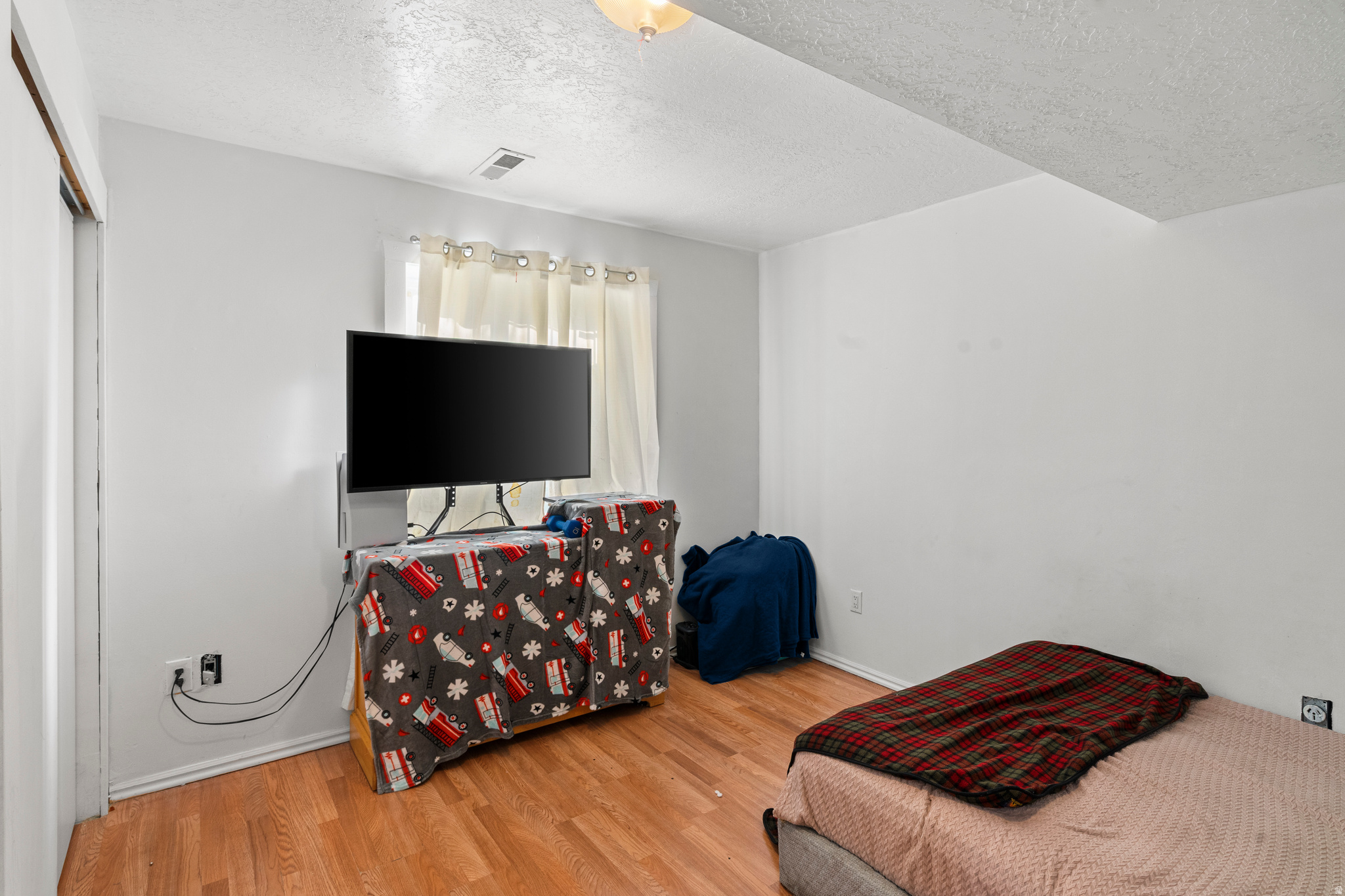 LAMPLIGHT VILLAGE - Residential