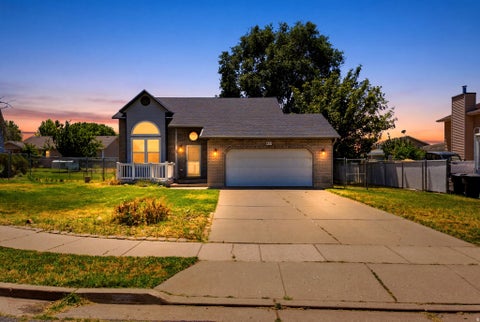Photo of 621 W 1000 N, Clinton, UT 84015 (MLS # 2170583)