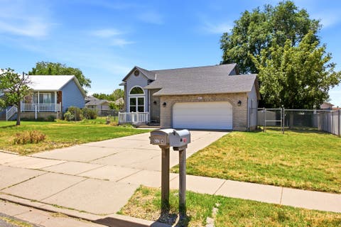 Tiny photo for 621 W 1000 N, Clinton, UT 84015 (MLS # 2170583)
