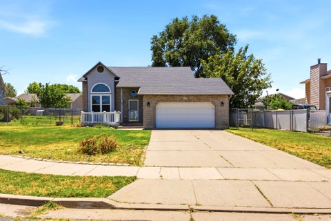 Tiny photo for 621 W 1000 N, Clinton, UT 84015 (MLS # 2170583)