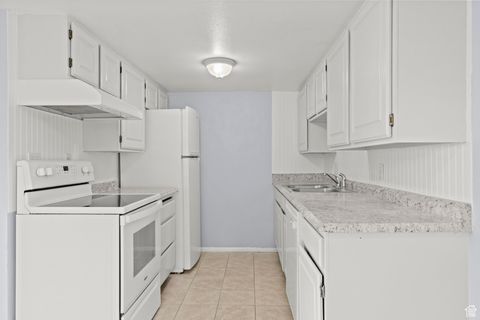 Tiny photo for 80 N 400 E #B-3, American Fork, UT 84003 (MLS # 2099937)