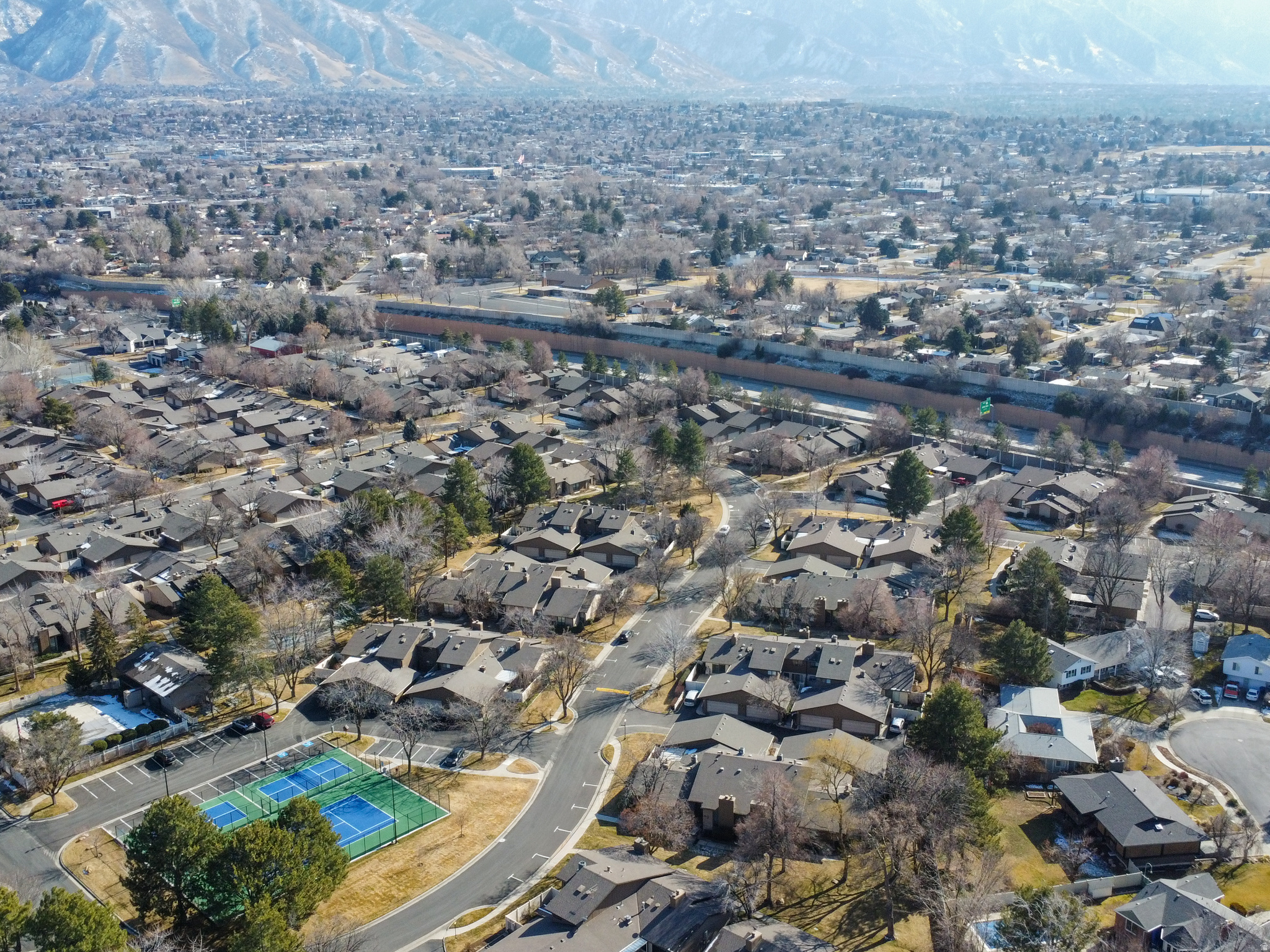 BROOKSTONE - Residential