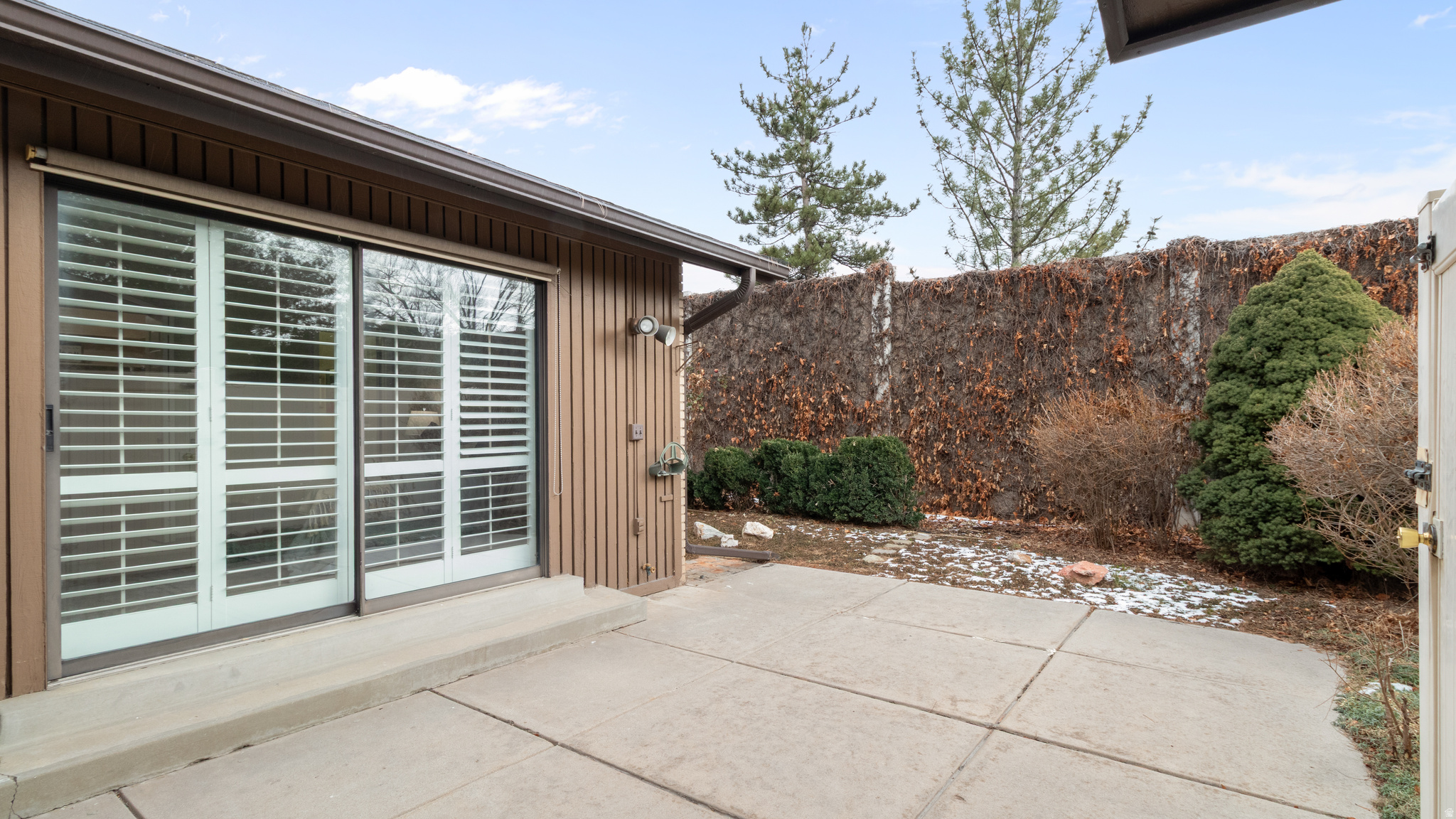 BROOKSTONE - Residential